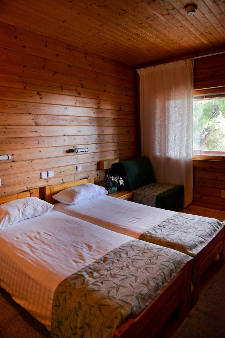 Logos hotel in Yad Hashmona