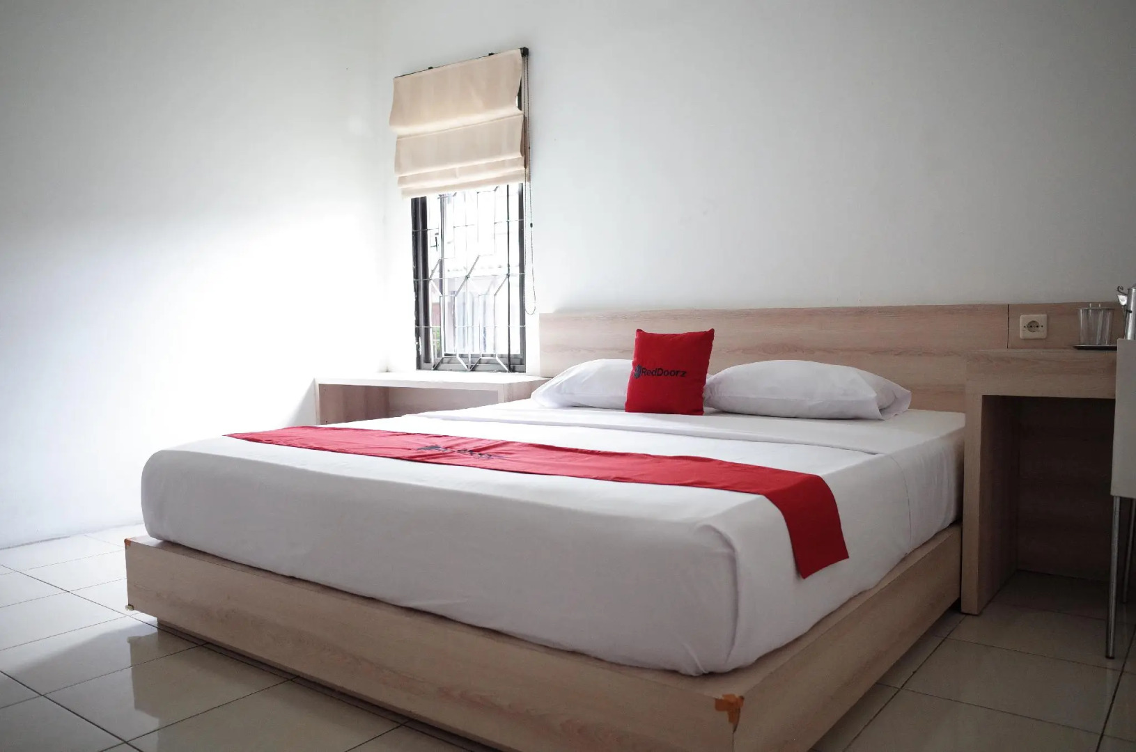 RedDoorz near Alun-alun Kota Sukabumi