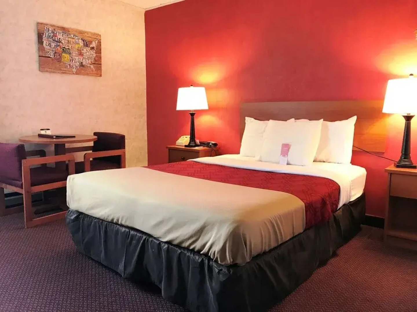 Econo Lodge Watertown