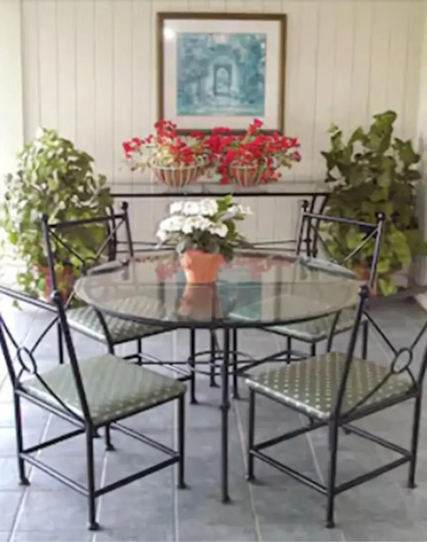 Coral Reef Inn & Suites