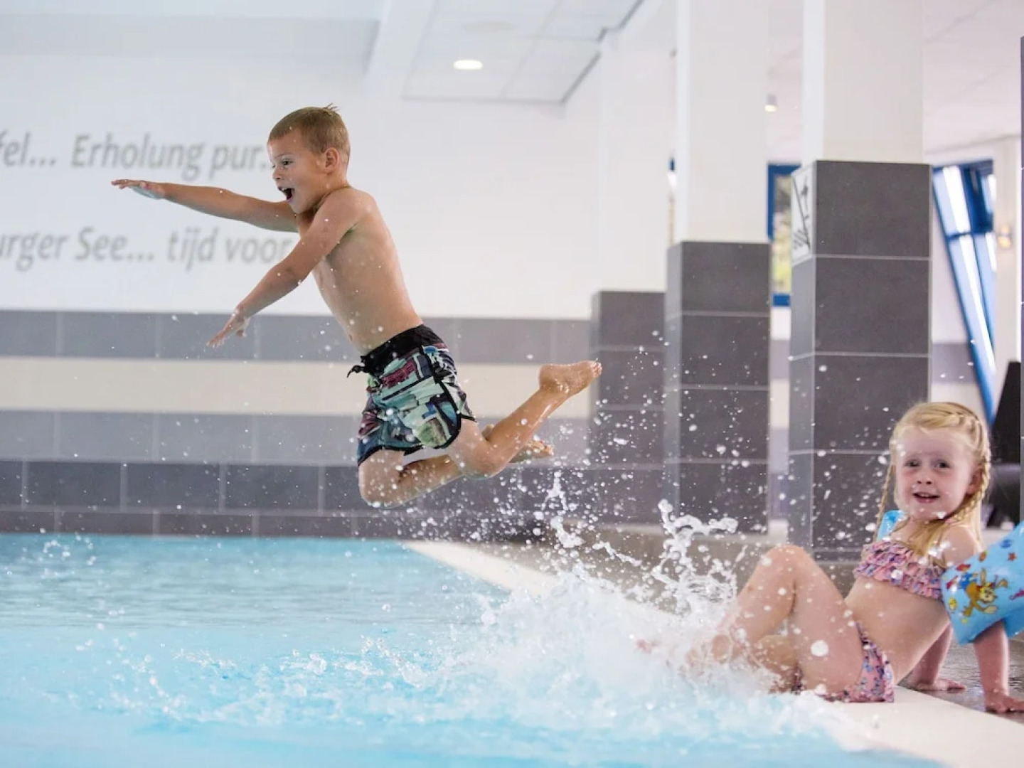 Detached Bungalow with Washing Machine near Lake