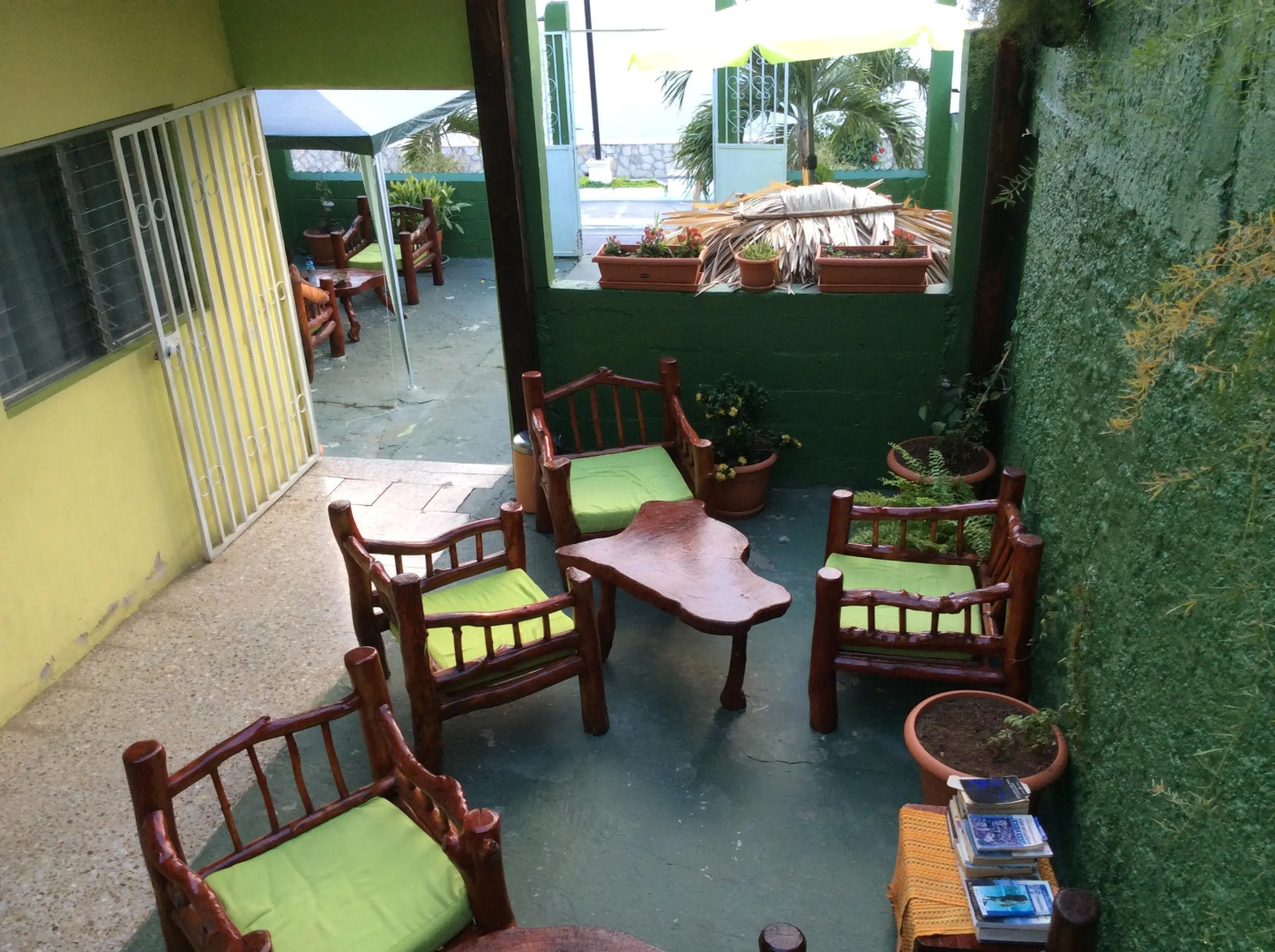 Green World The Hostel