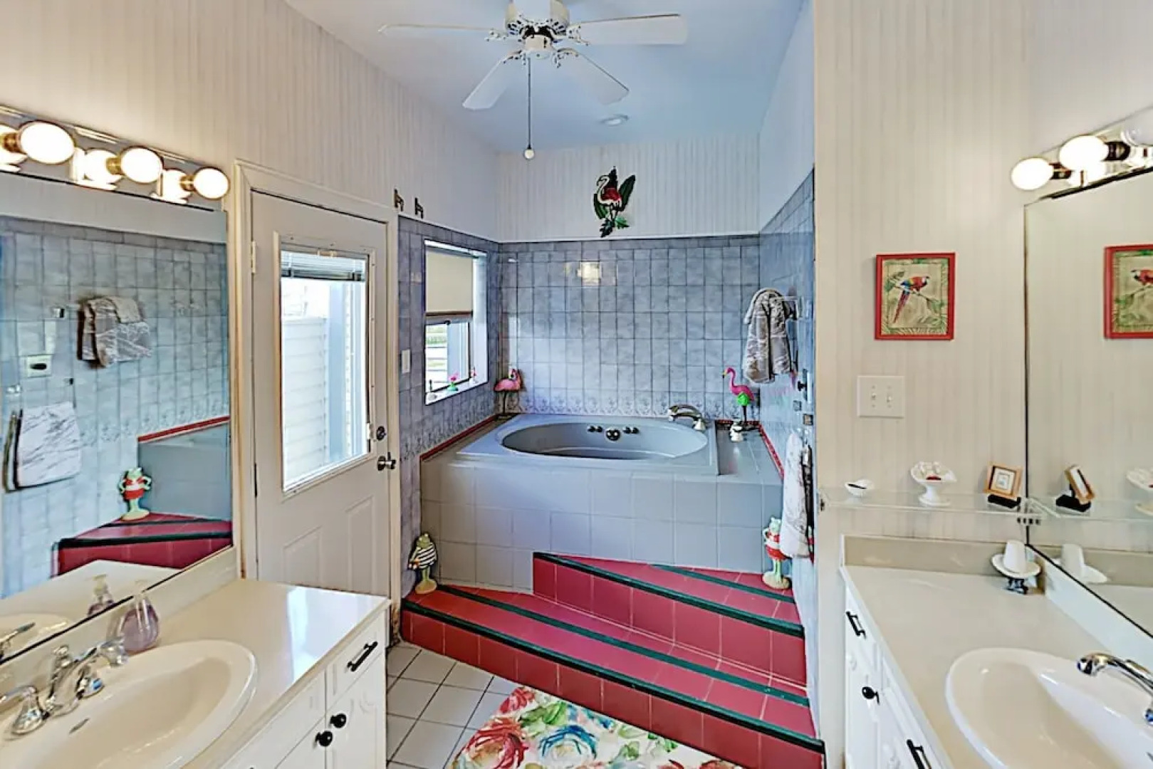 Bayfront Tiki Island W /boat Slip & Deck! 3 Bedroom Home