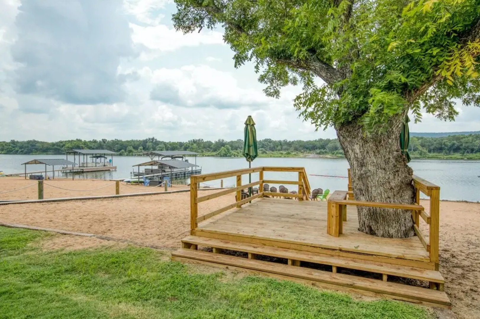 River Oaks Lookout - Unit A