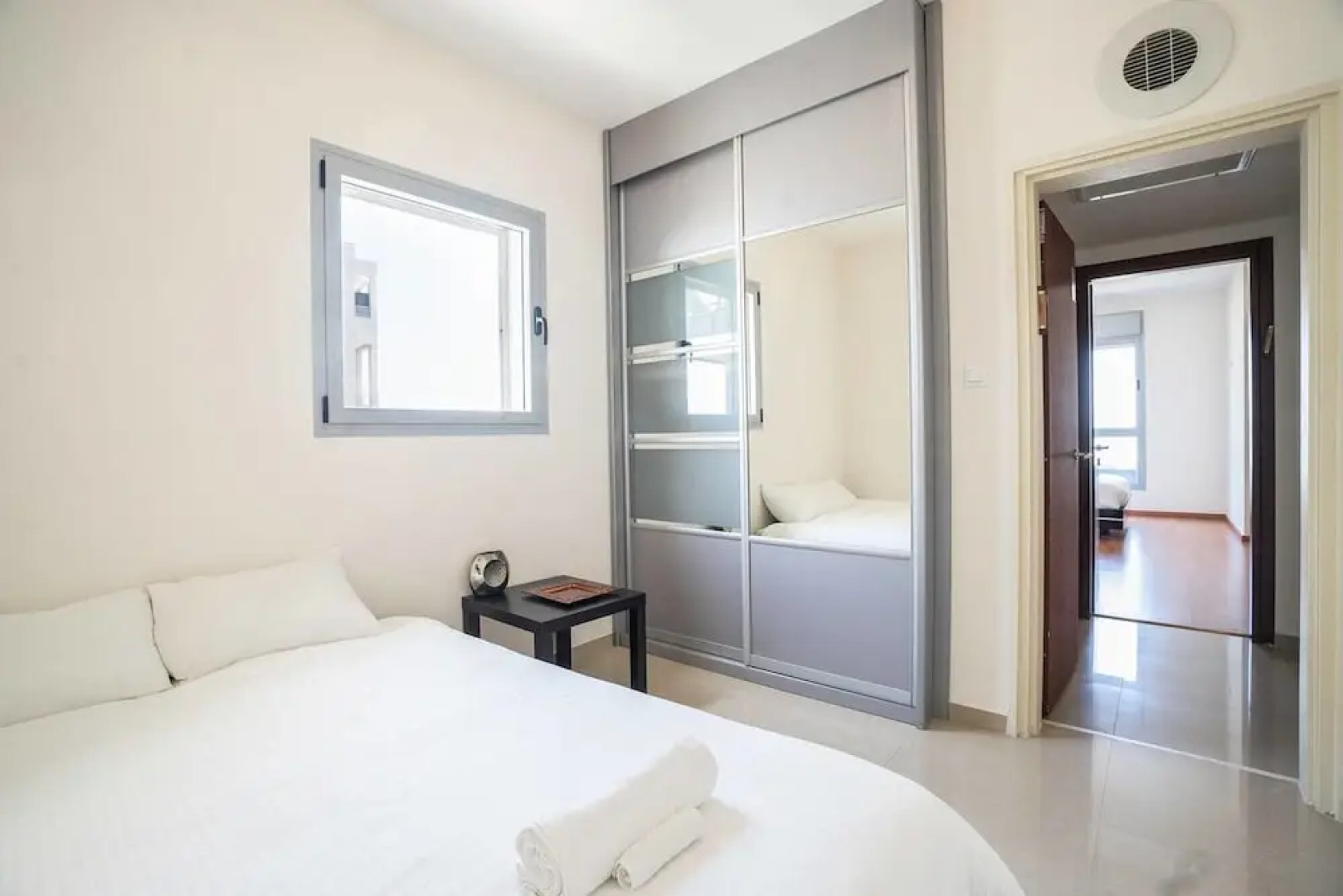 Luxury Marina View - Modern and Luxurious View