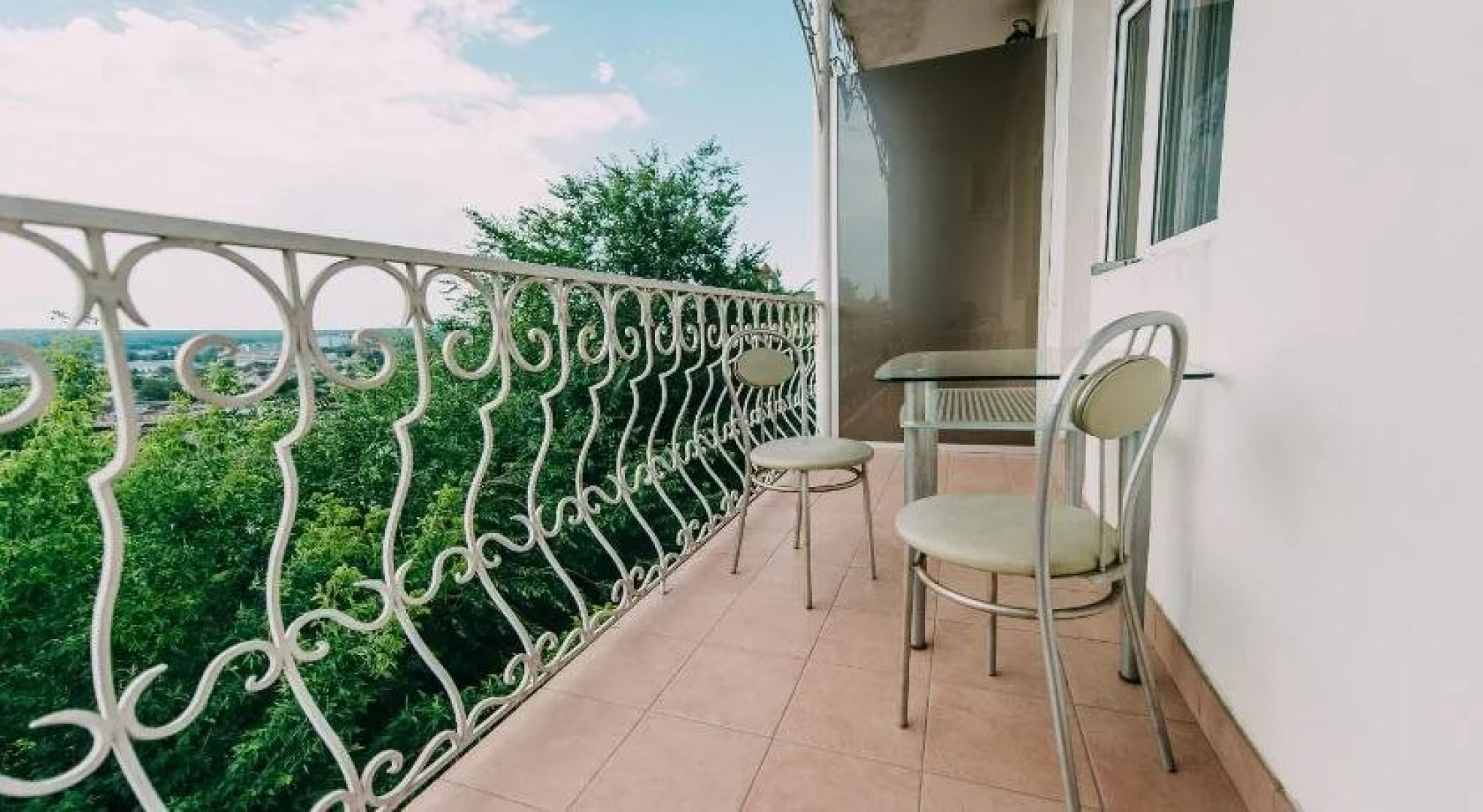 Urartu Hotel