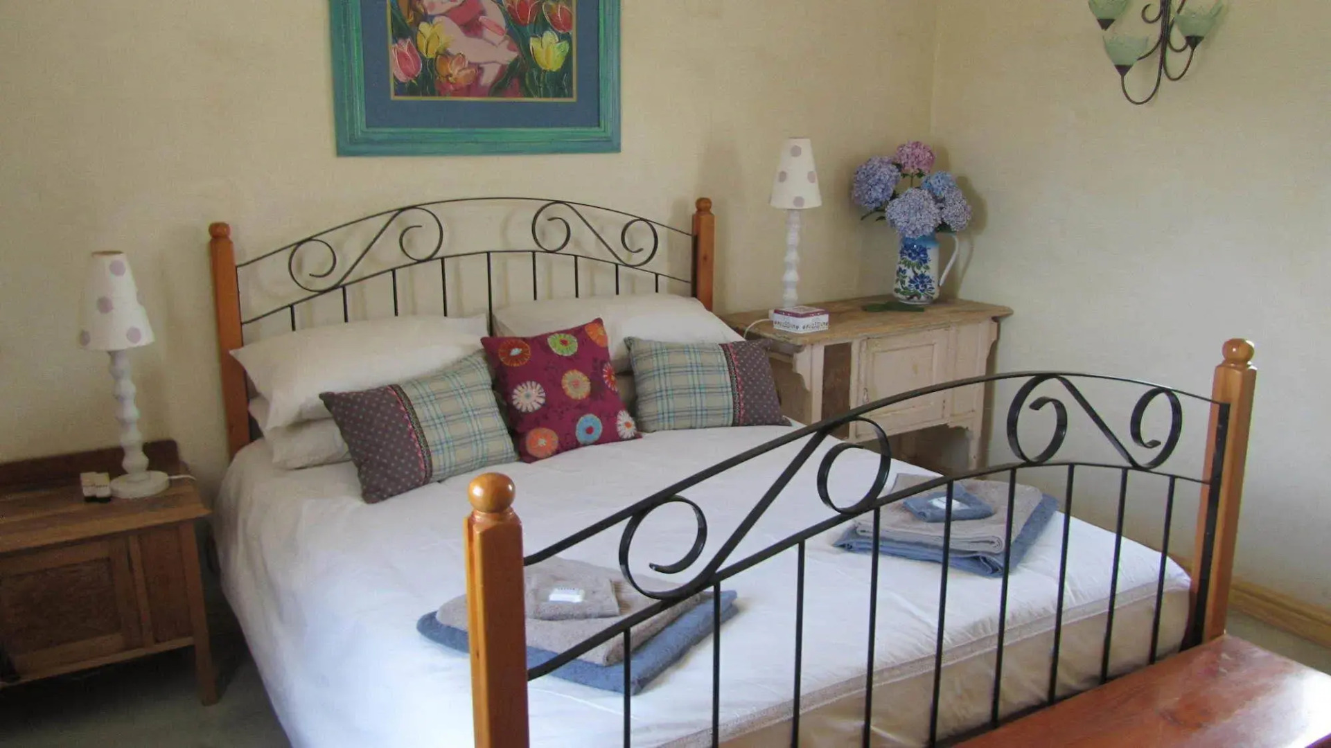 Seven Oaks Vineyard Cottages