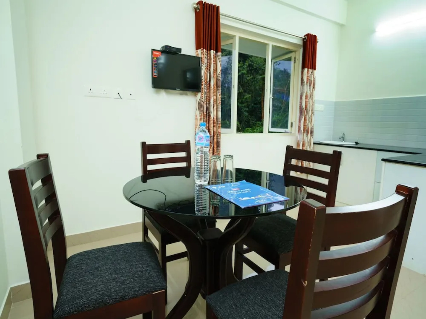 OYO 10030 Wayanad Green Pepper