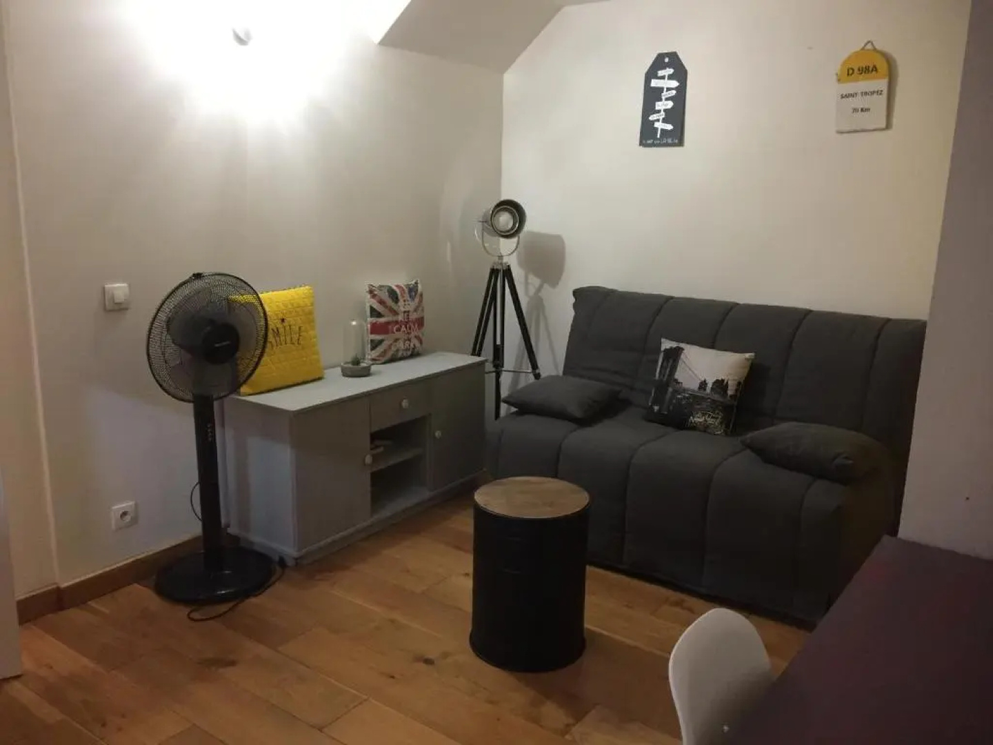 La tropezienne, Duplex 73 m2, 100 m du port, climatisation, grande terrasse