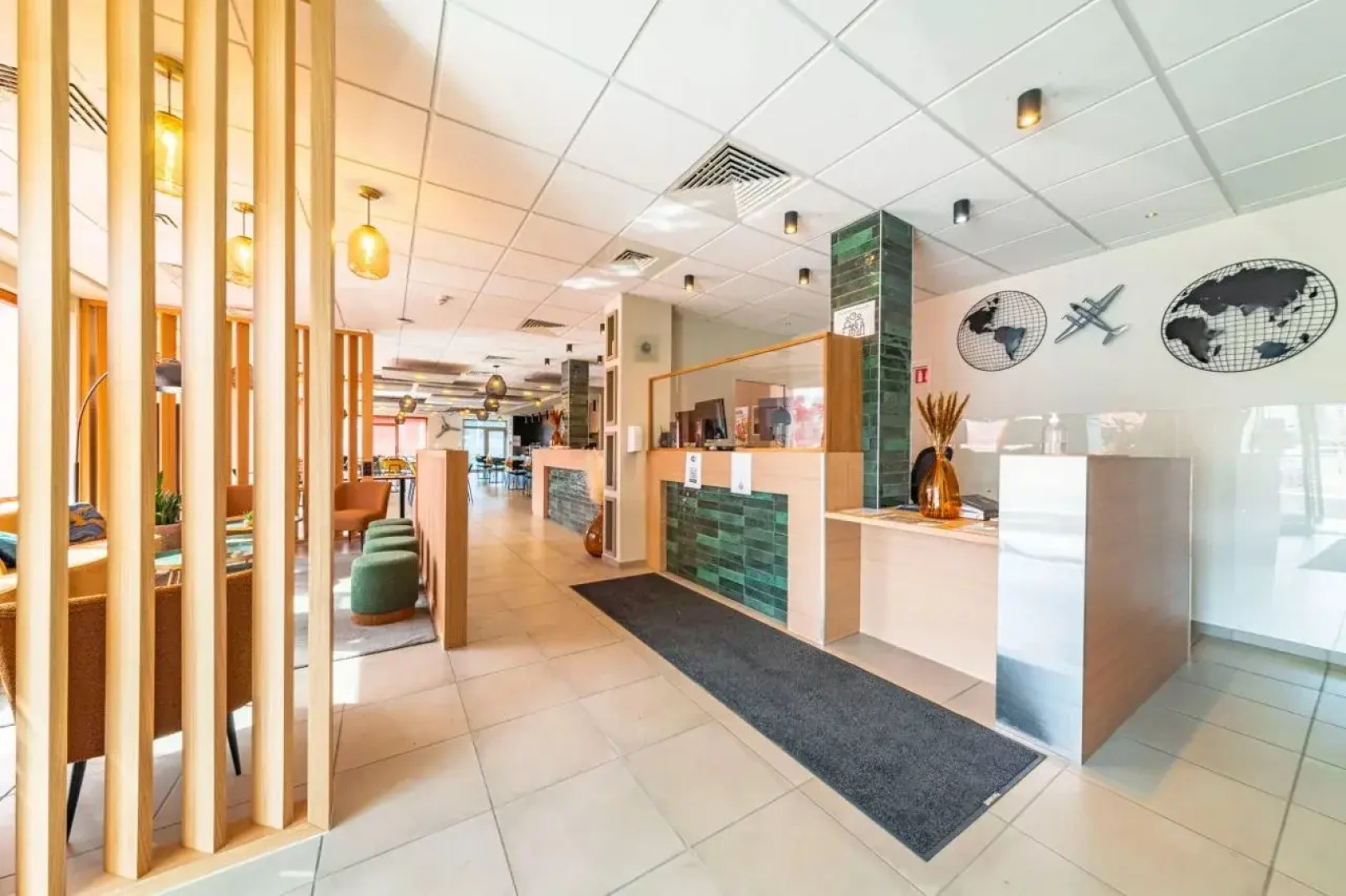 Mandarina Hotel Luxembourg Airport ( Ex Campanile)