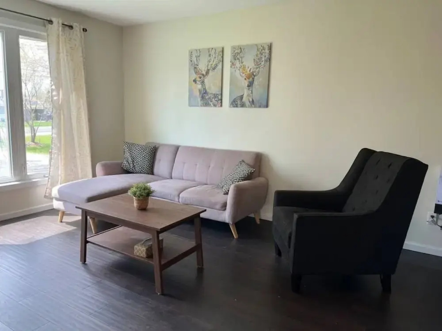 Family Friendly Cottage Walking Distance to Lions Head Beach