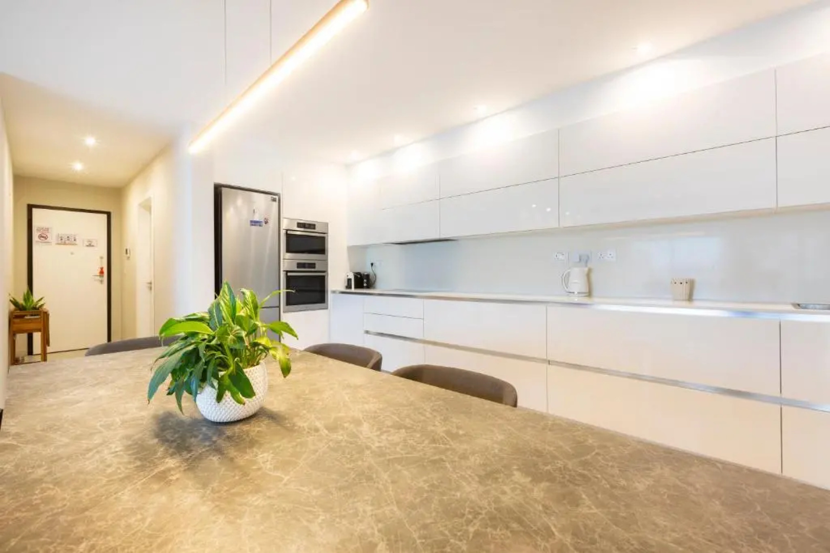 NGH12 - Lovely, spacious 2 bedroom apartment.