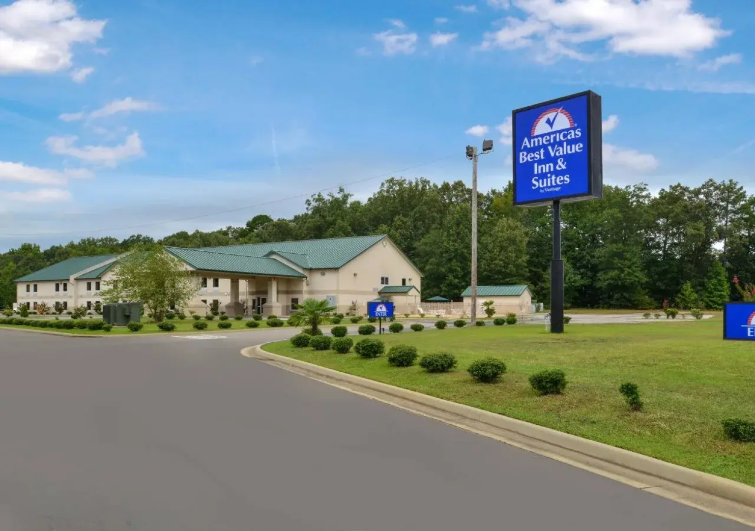 Star City Inn & Suites