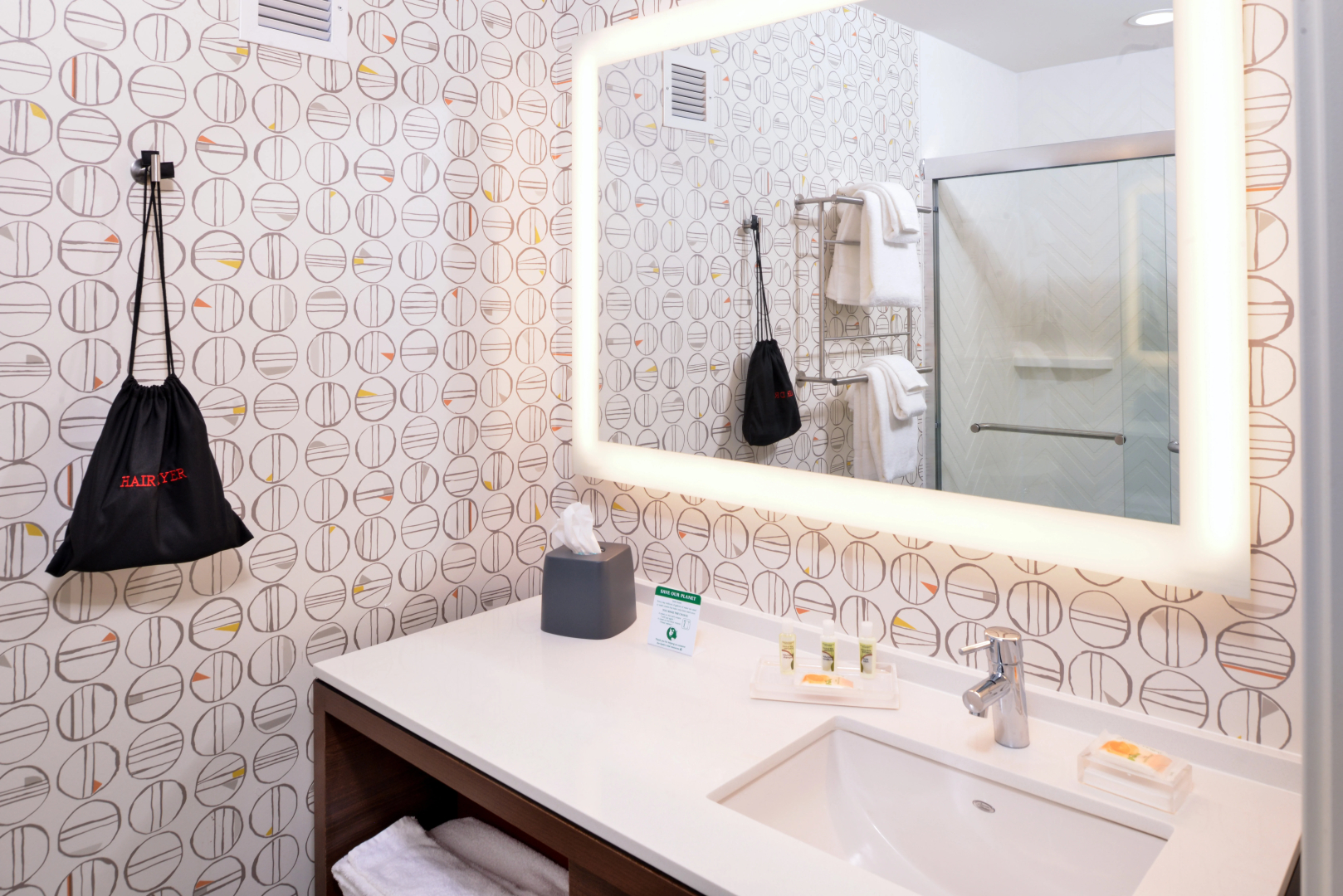 Holiday Inn Hotel & Suites Farmington Hills - Detroit NW by IHG