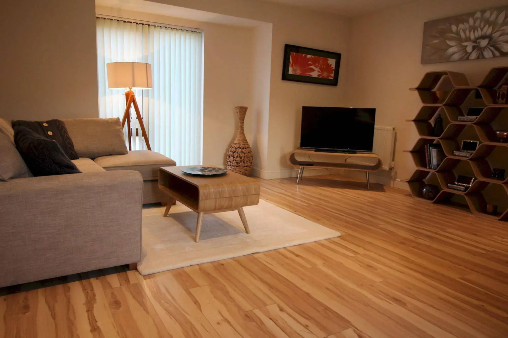 Lux Living Apartments - Alpha Apartments