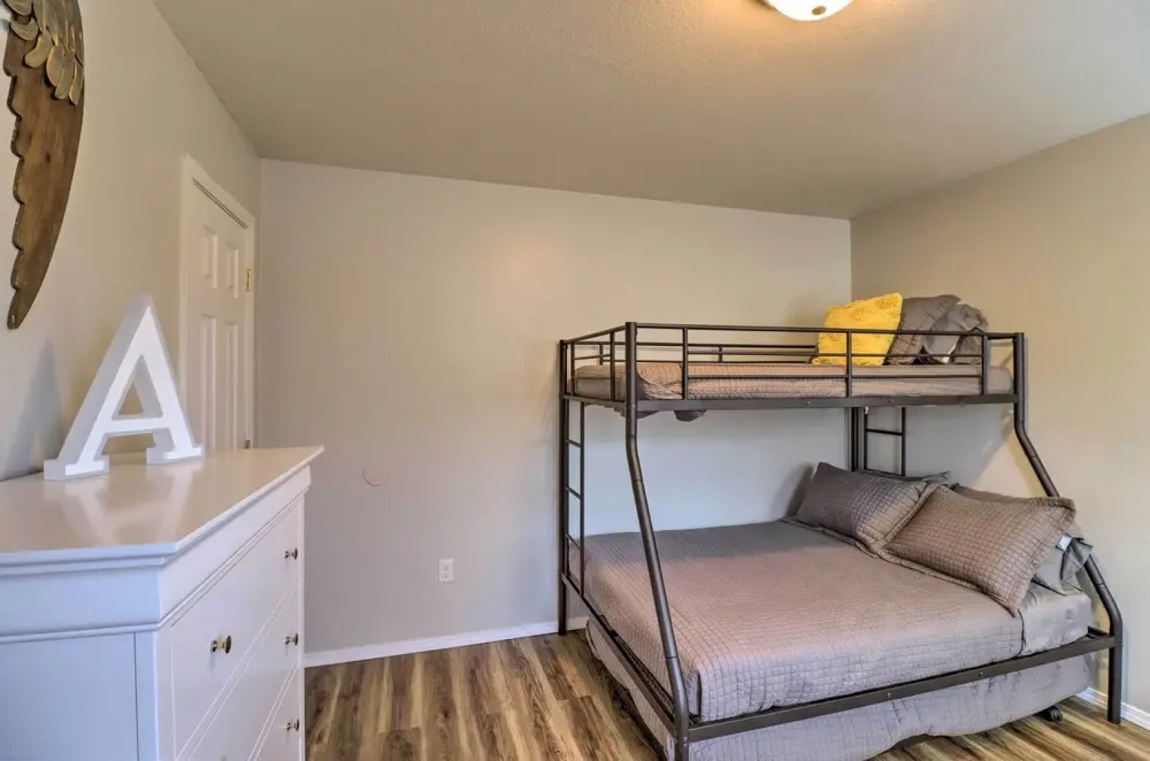 Stylish & Family-friendly West Plains Home!