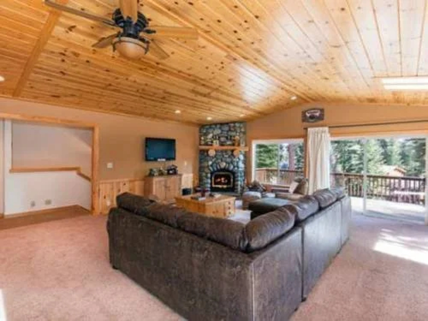 Cottonwood Place Vacation Home by RedAwning