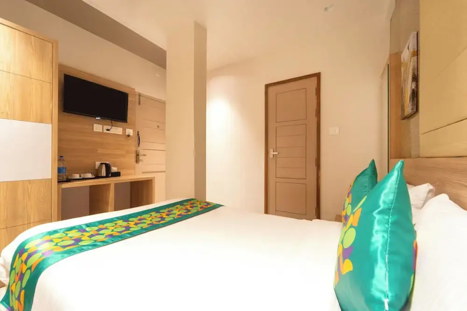 Treebo MR Motel