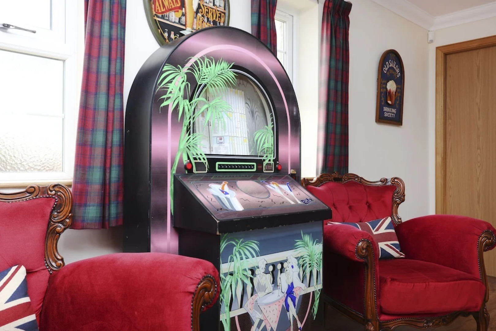 JOIVY Greenknowes Farmhouse Retreat 7 Bed With Hot Tub And Bar