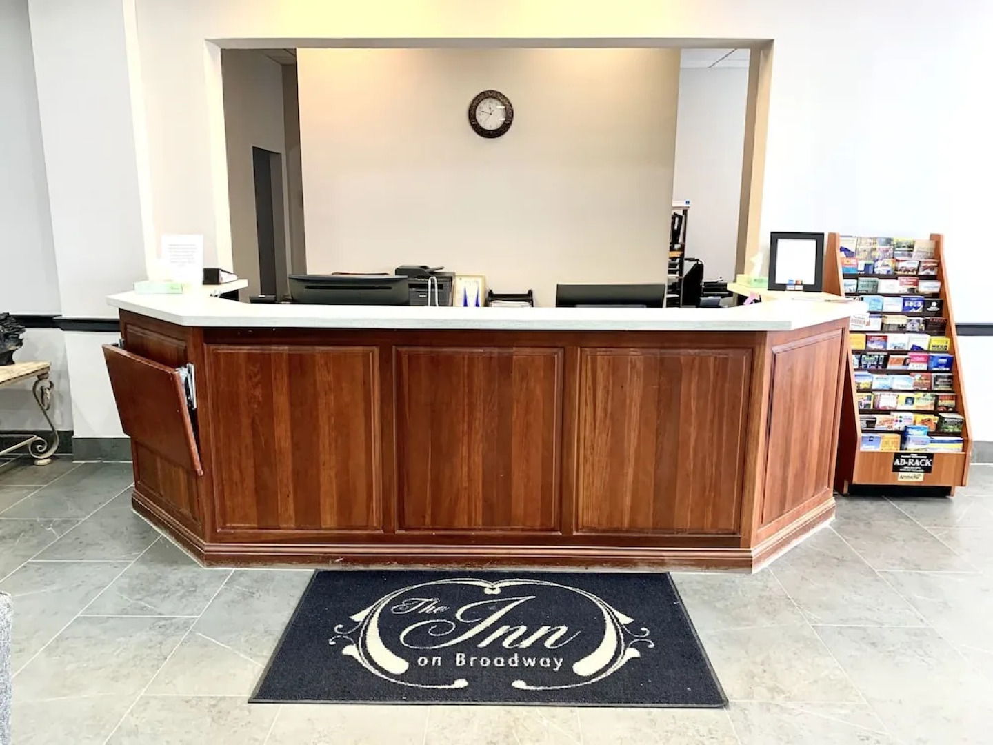 Elwood Hotel & Suites