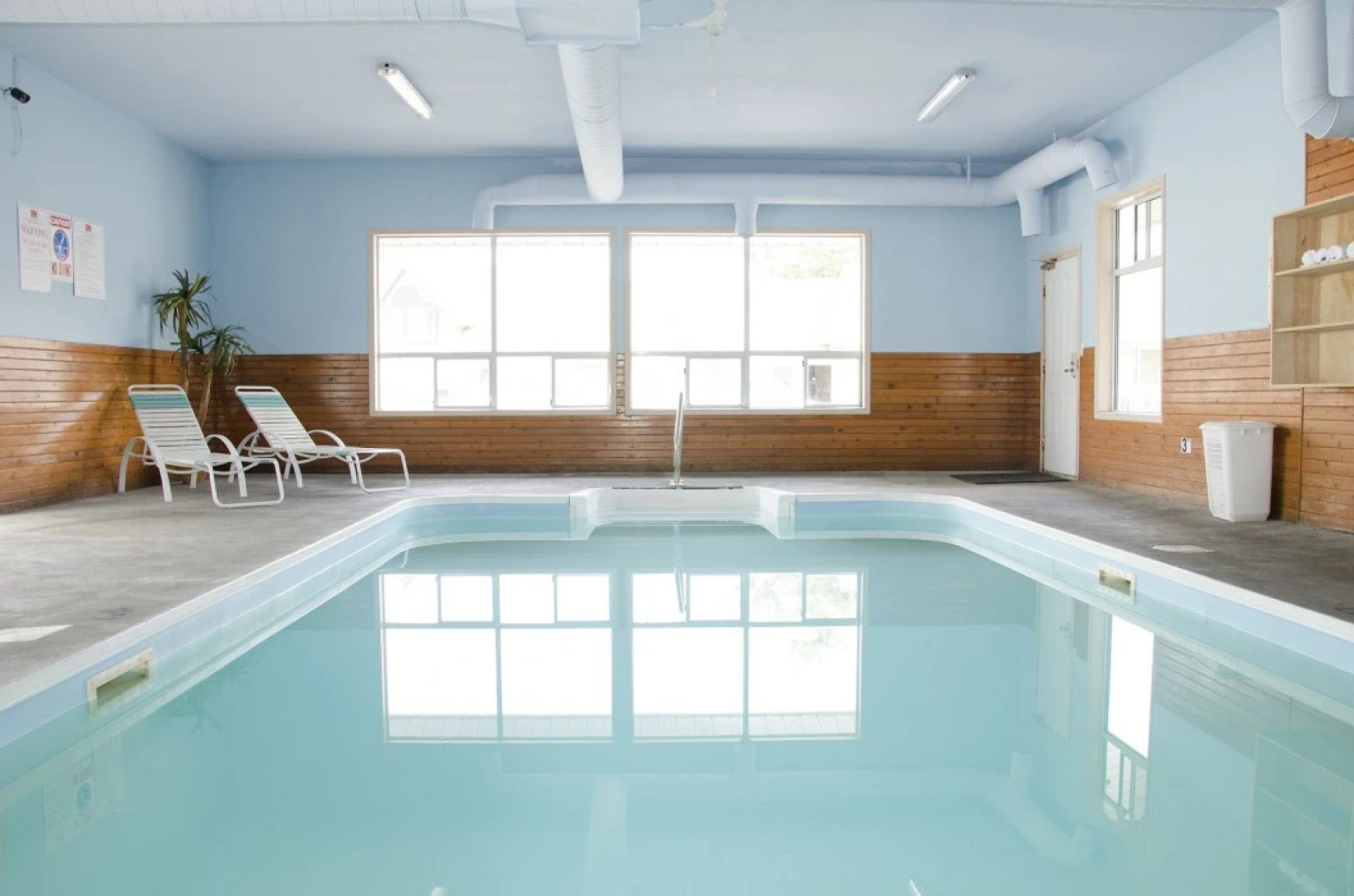 Best Budget Inn and Suites