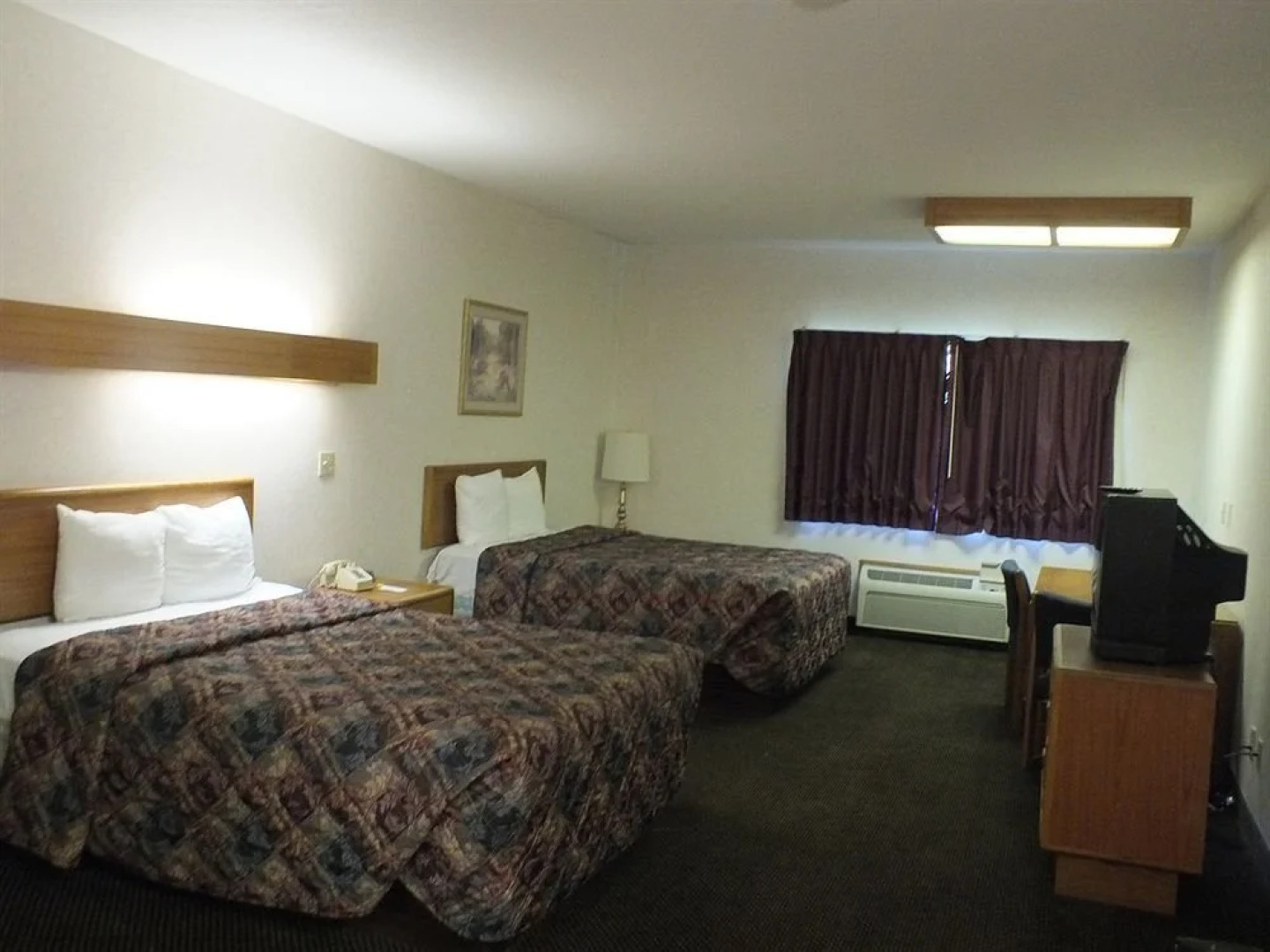 Days Inn By Wyndham Indianapolis Off I 69