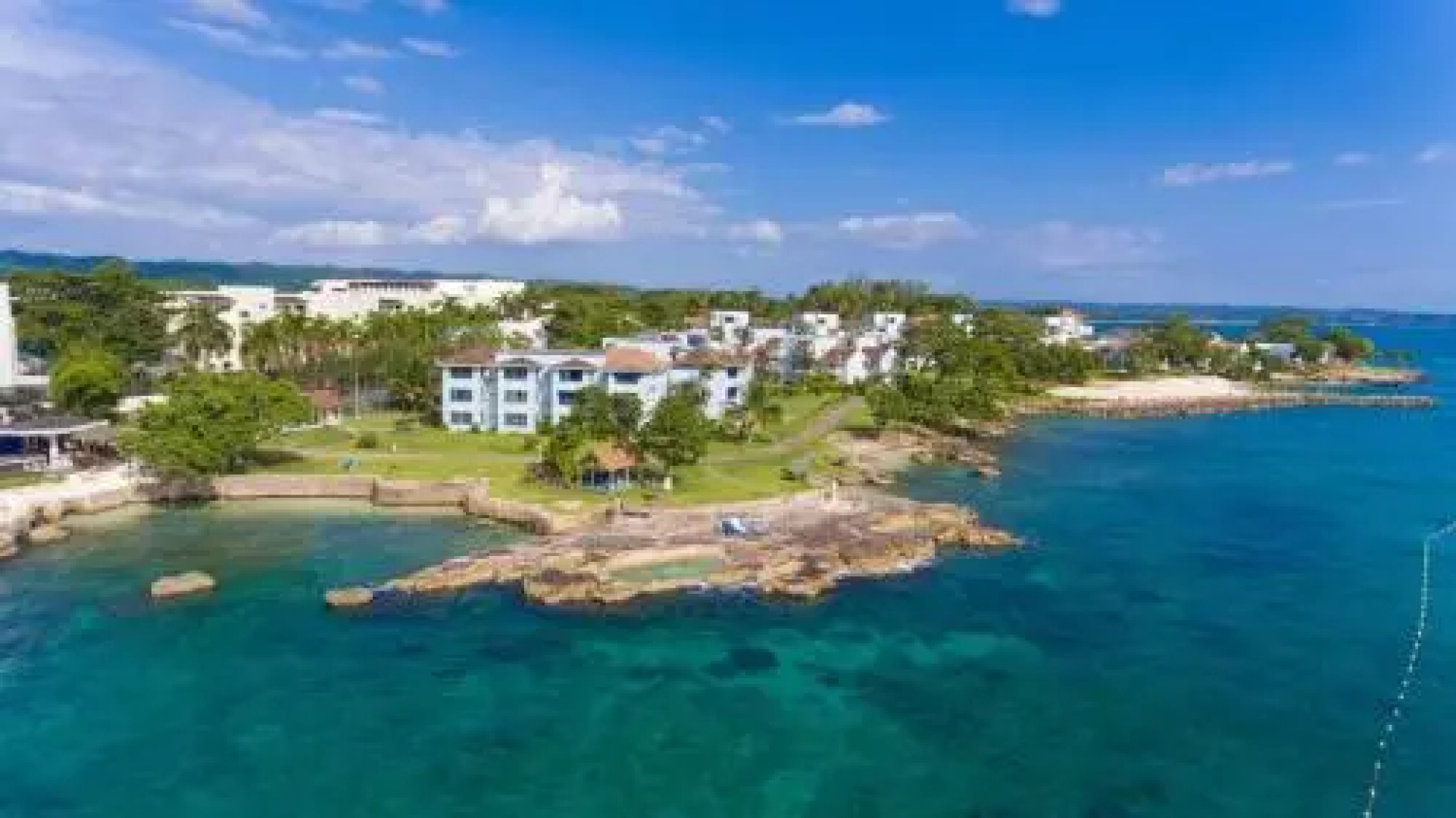 Point Village Beach Studios & Suites