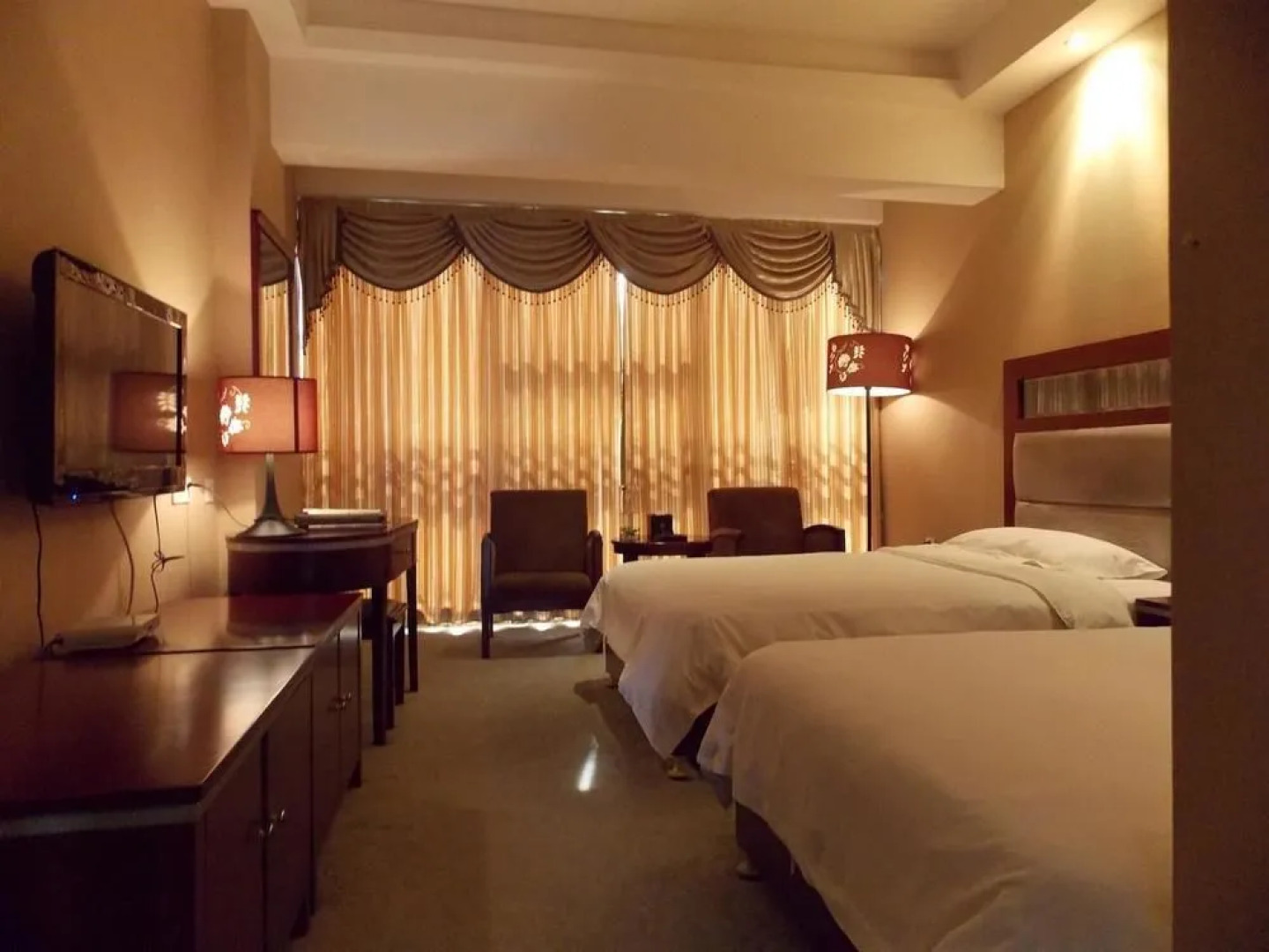 Hanbang Hotel (Hanzhong High-speed Railway Station Central Hospital)