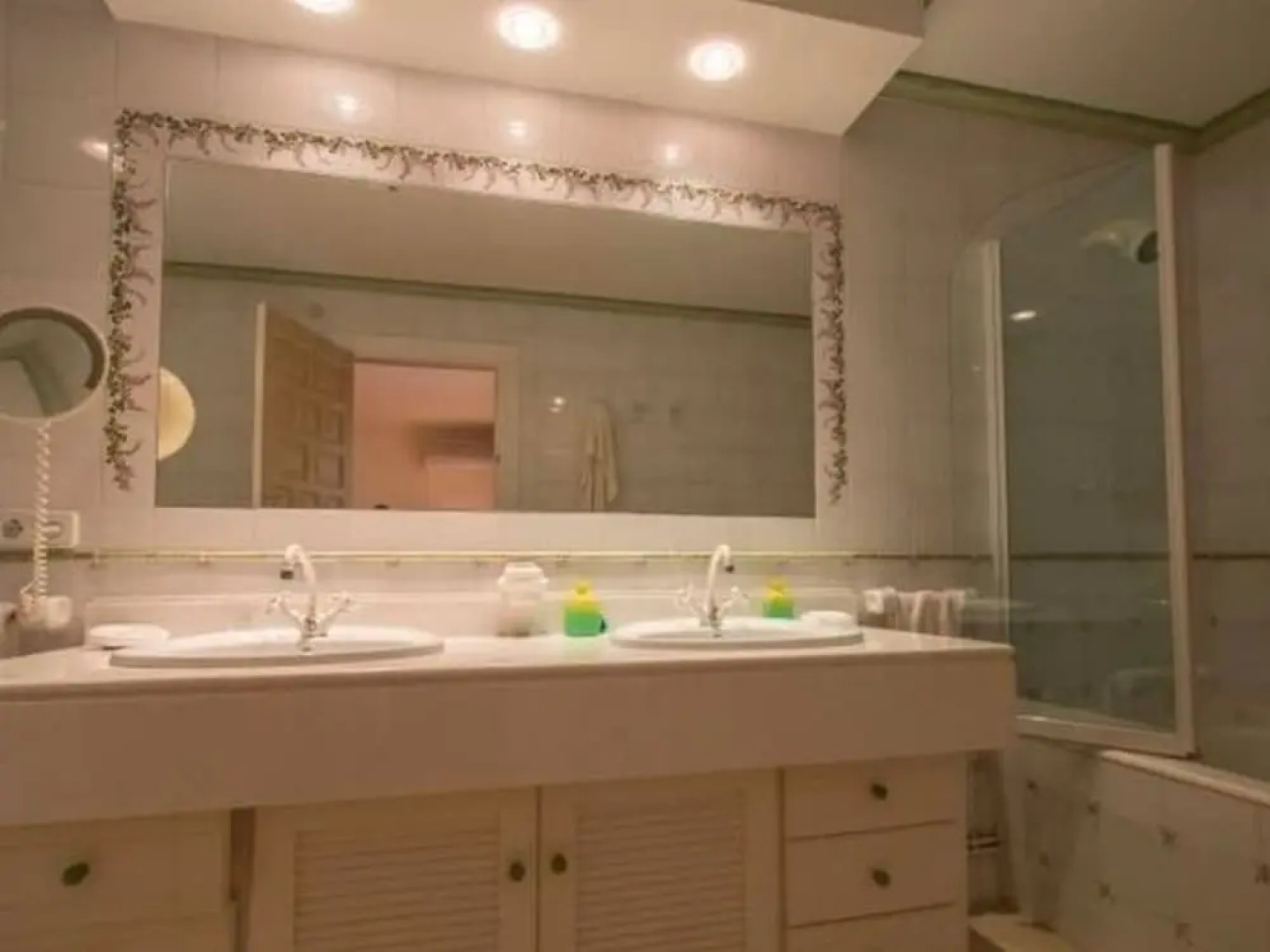 Spacious Holiday Home in Isla de Tabarca With Patio