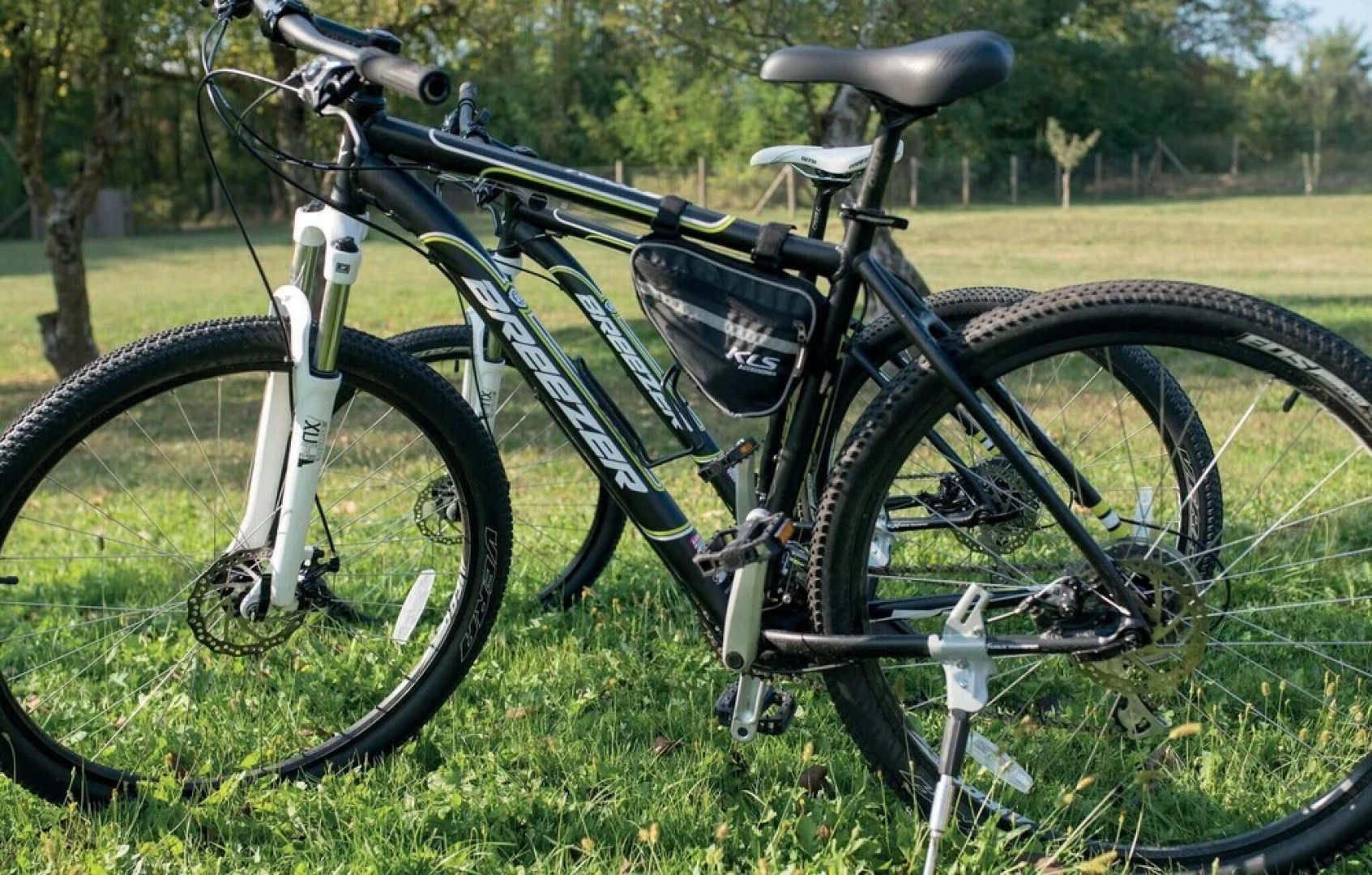 Stunning Home in Repusnica With 5 Bedrooms, Wifi and Outdoor Swimming Pool