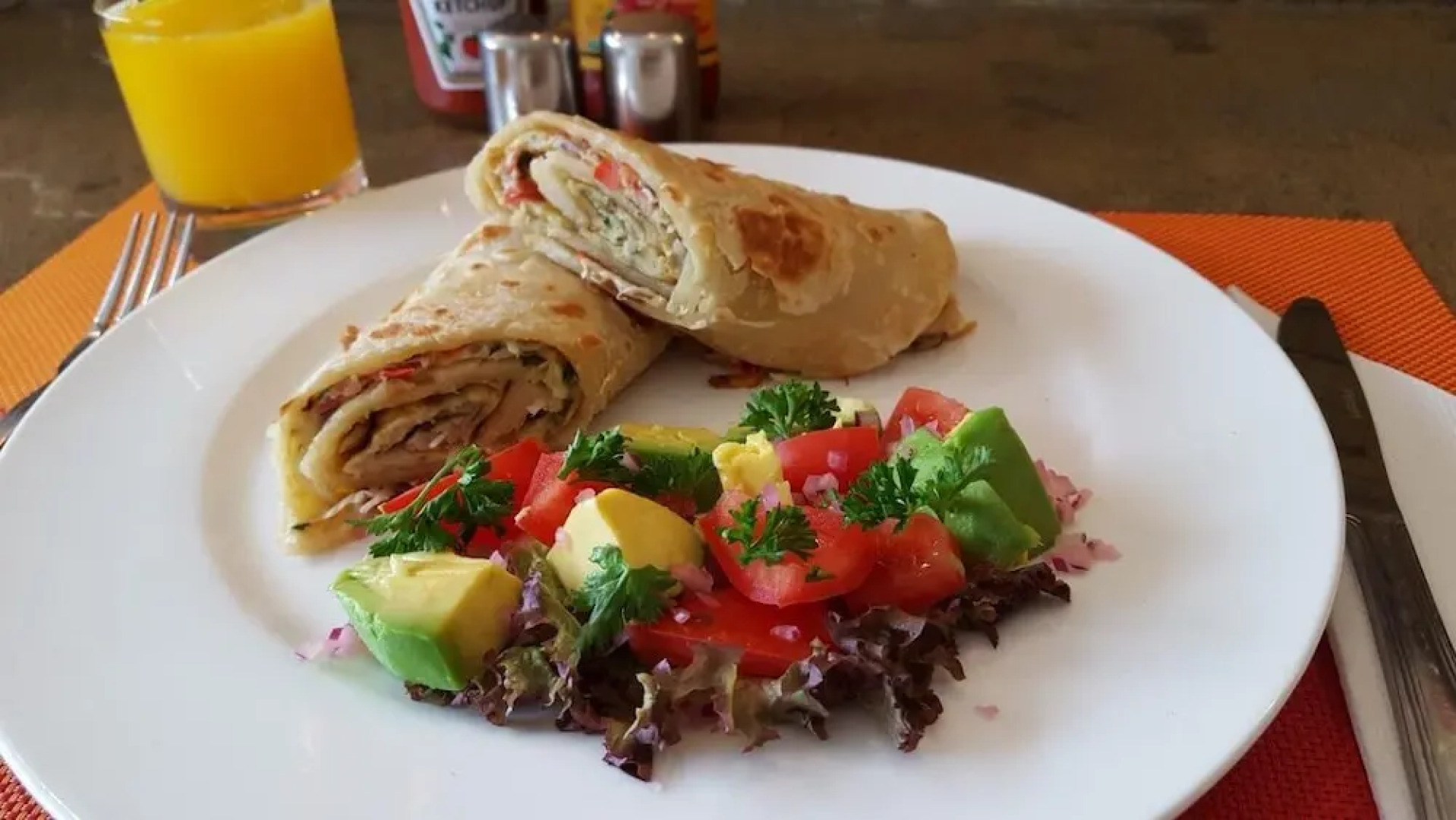 Cerenata Gardens Suites