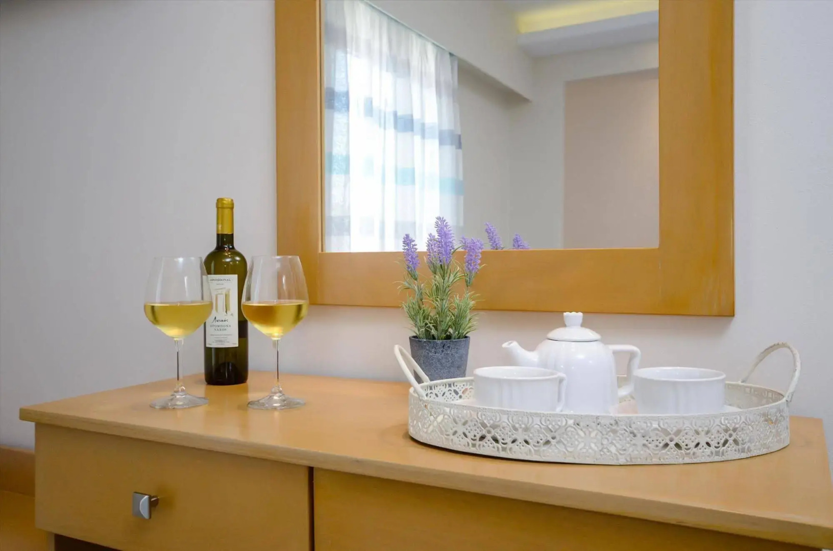 Ormos Holiday Studios