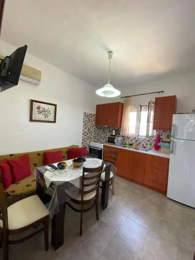 Giannis-Kleopatra House 1
