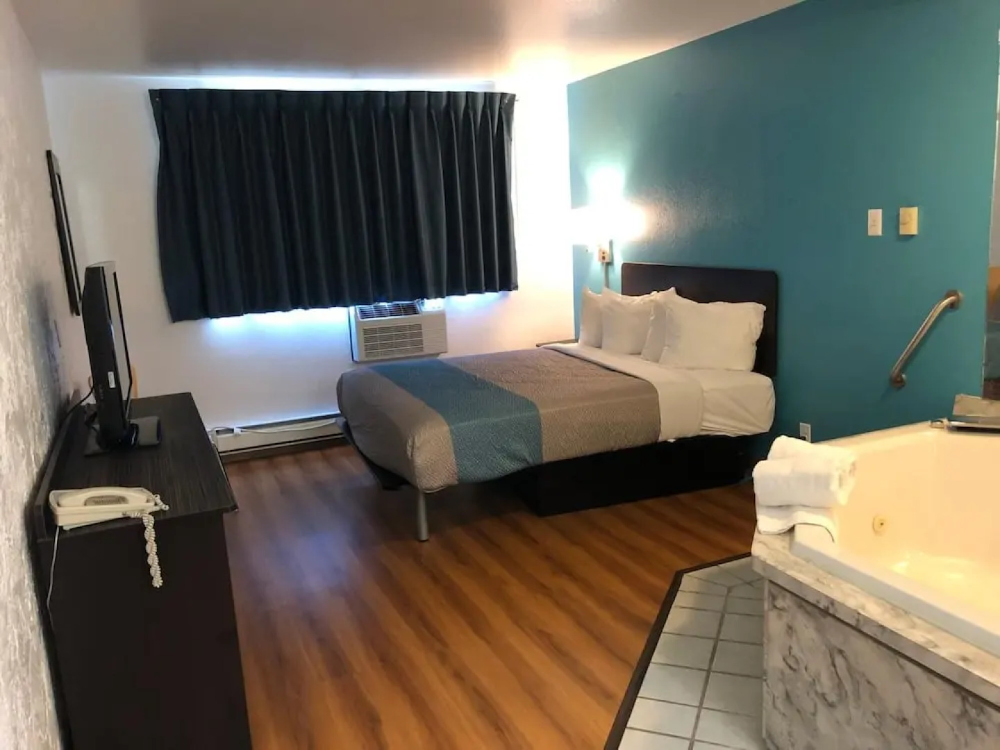 Howard Johnson Inn La Crosse/I-90