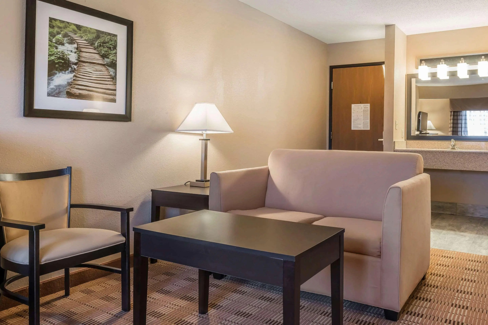 Quality Inn & Suites Pittsburgh Harmarville