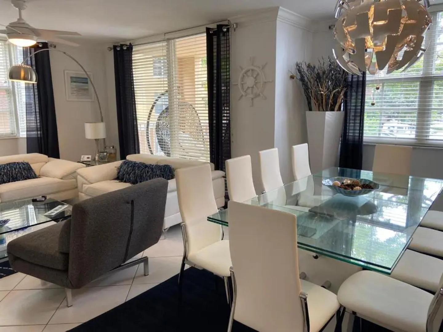 Three-Bedroom Apartment at The Yacht Club Aventura