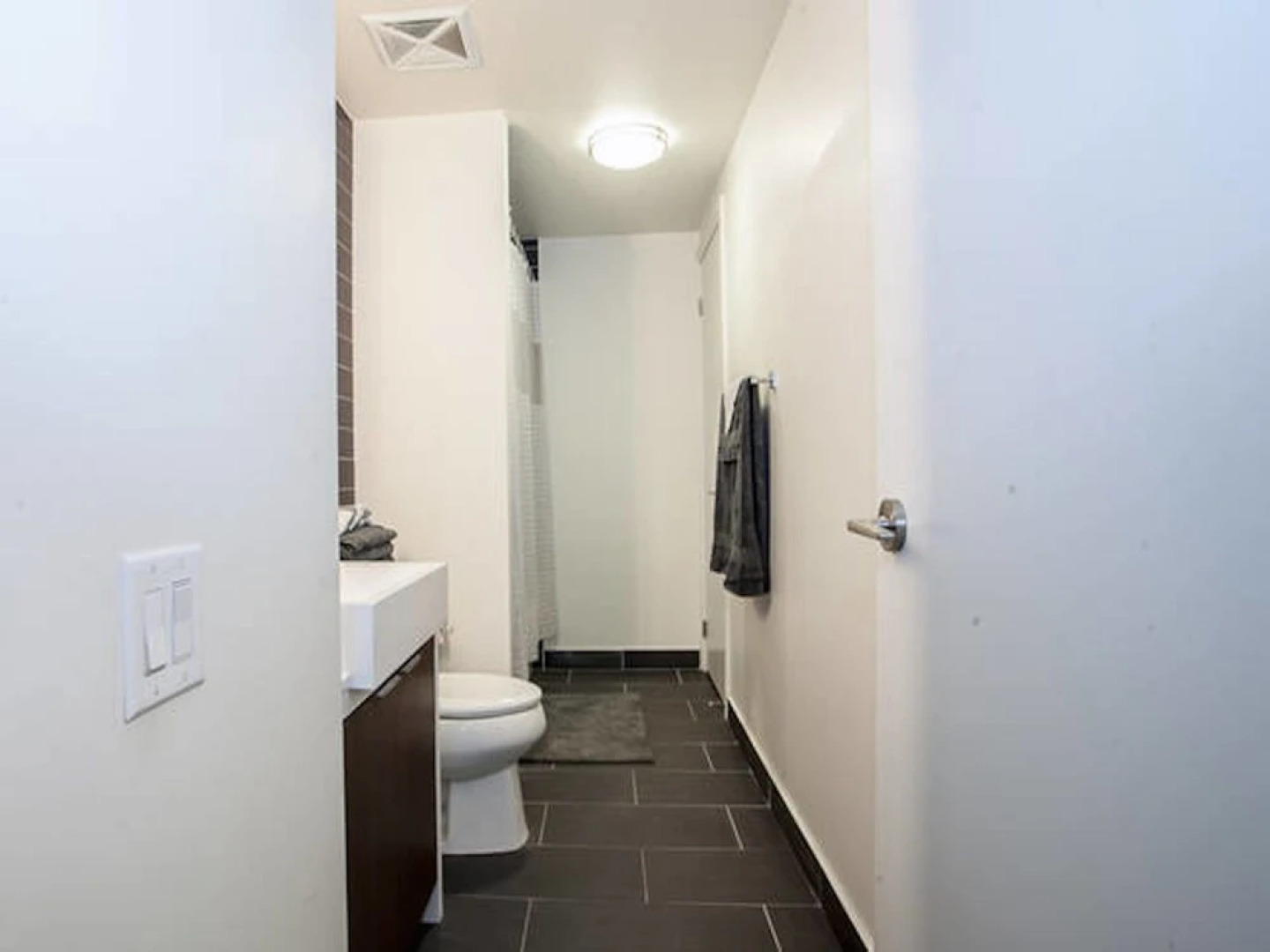 Pinnacle Suites - Trendy 2-Story Loft offered by Short Term Stays