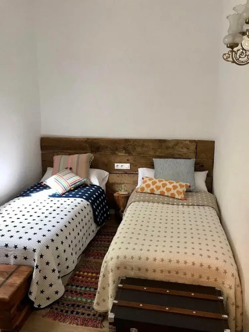 Alba 2-bed Cottage - Sleeps 4 - Montseny Park