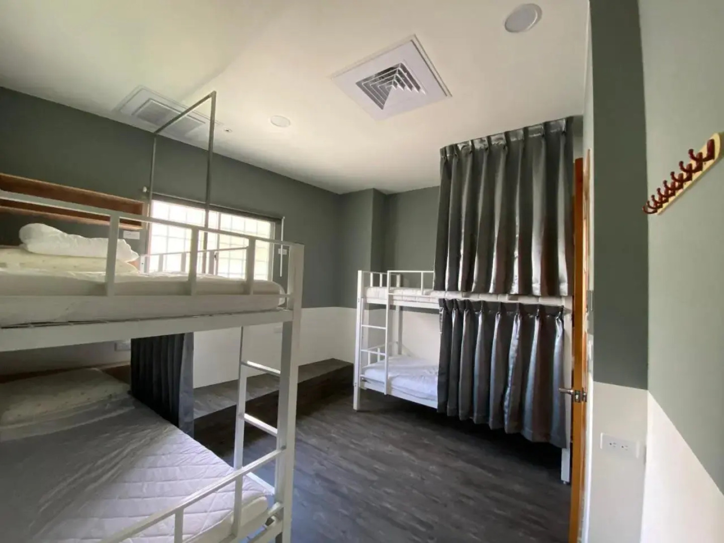 Line Weaving House B&B