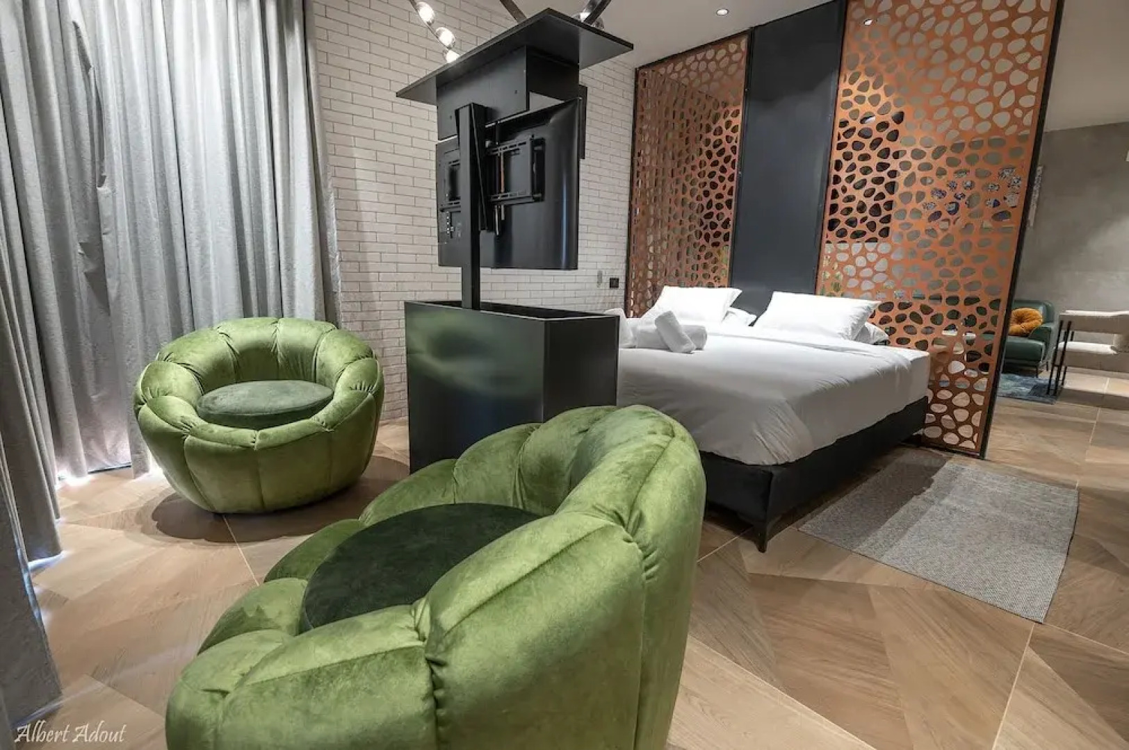 Naomi Boutique Suites