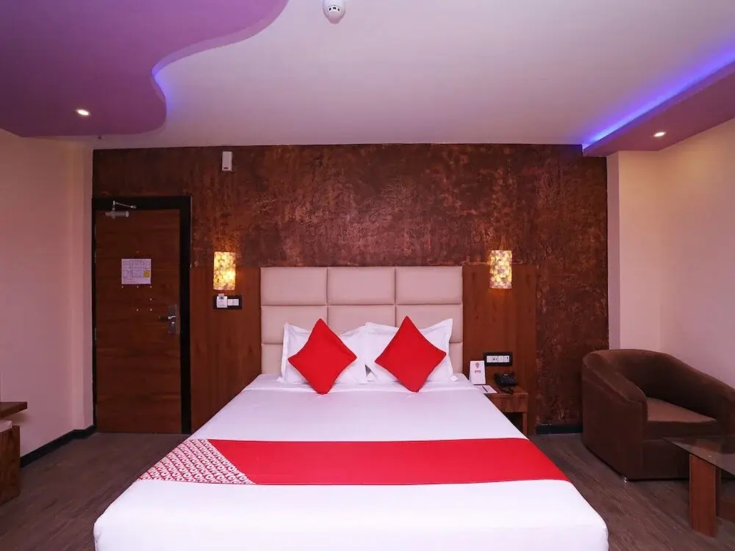 The Dolphin Palace By OYO Rooms