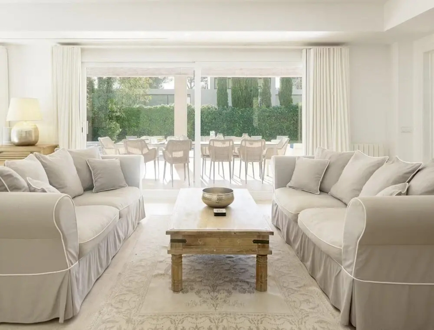 Villa on the Foot of La Font Hills