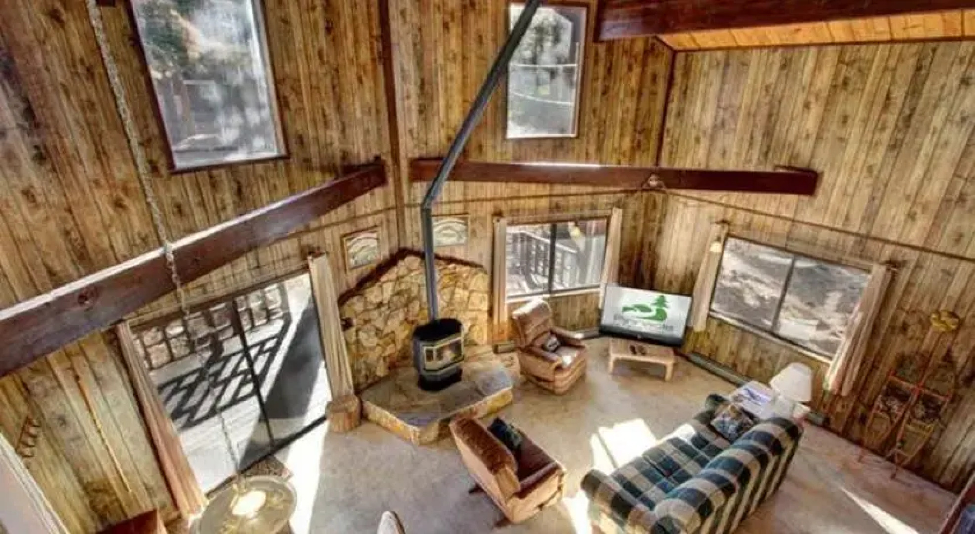 RedAwning Seneca Forest Chalet