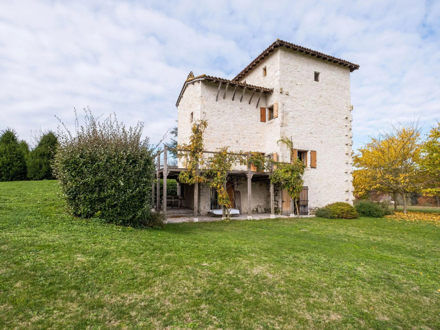 Cozy Cottage in Penne-d'Agenais with Private Pool