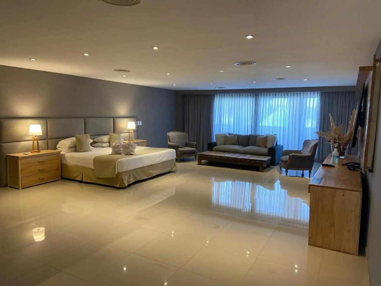 Howard Johnson by Wyndham Ezeiza Convention Center