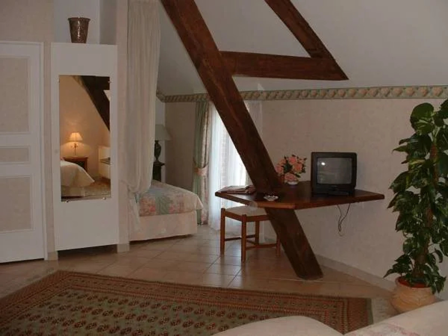 Hostellerie Domaine de Montgivroux