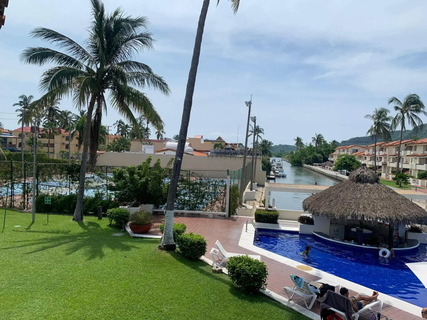 Cabo Blanco Hotel & Marina