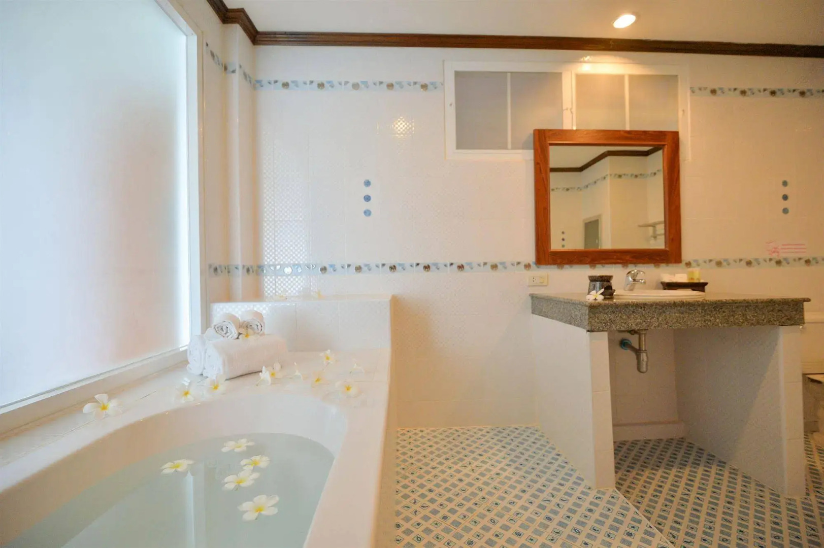 Tri Trang Beach Resort