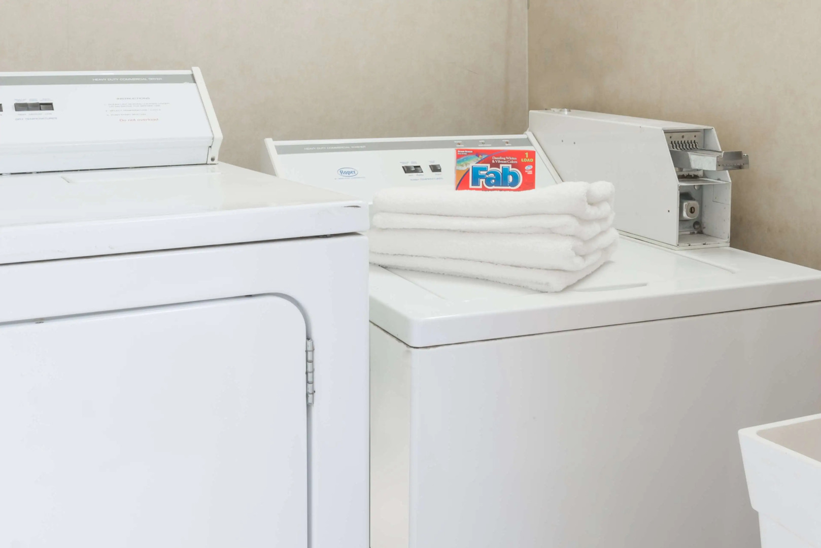 Days Inn by Wyndham Pittsburgh