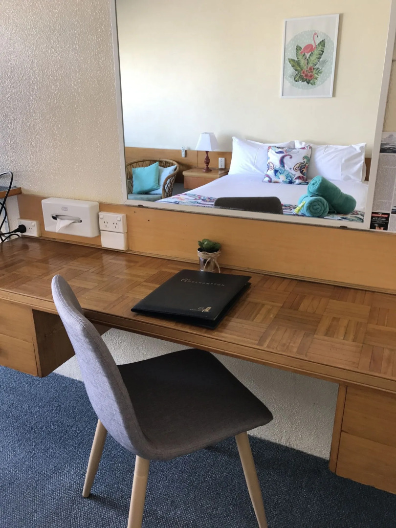 Tropical Gate Motor Inn